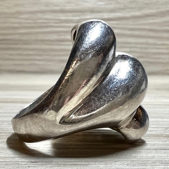 Vintage Designer (ND) Heavy Sterling Silver Triple Sculpted Dome Ring, Size 8 - Picture 4 of 10